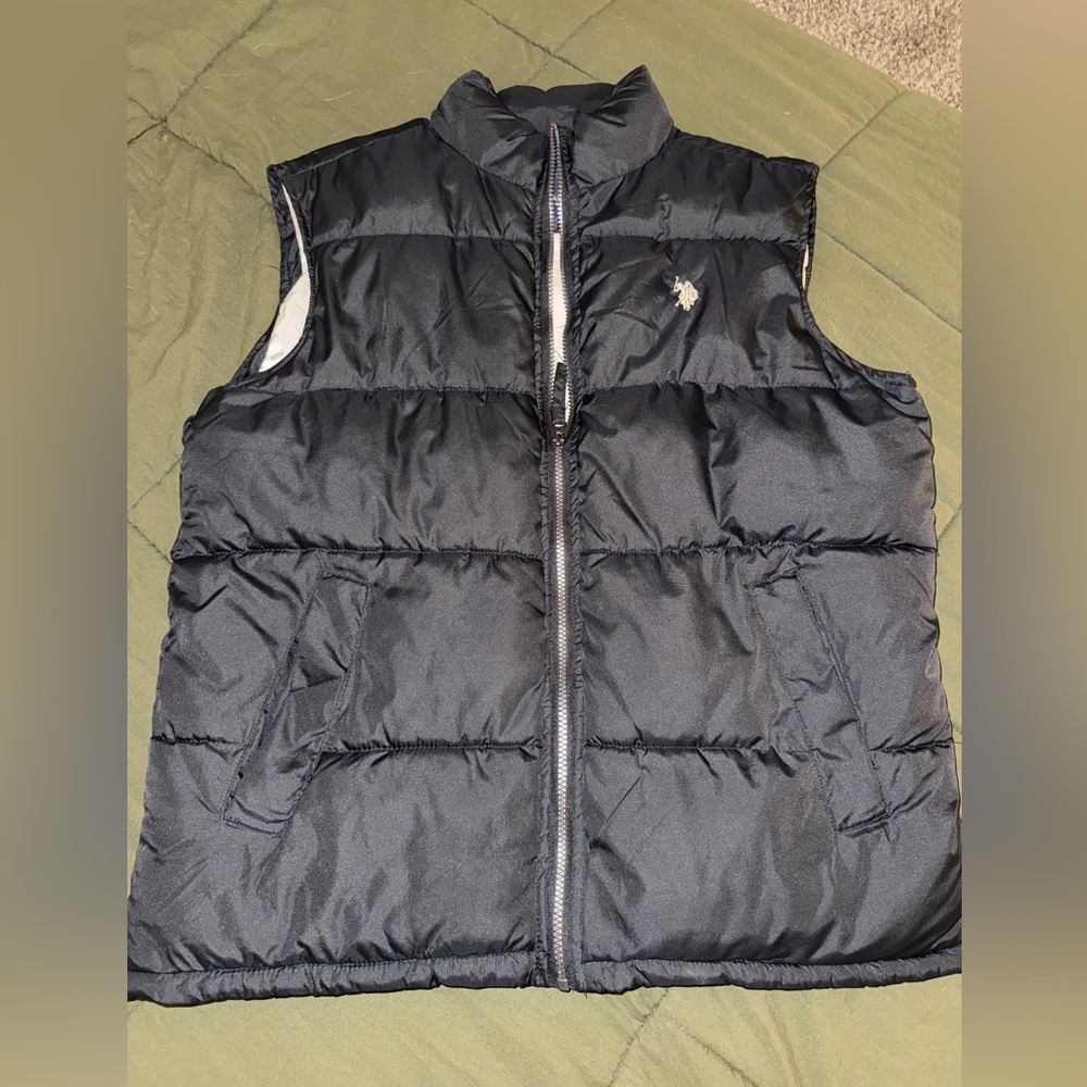 polo club men’s winter vest!